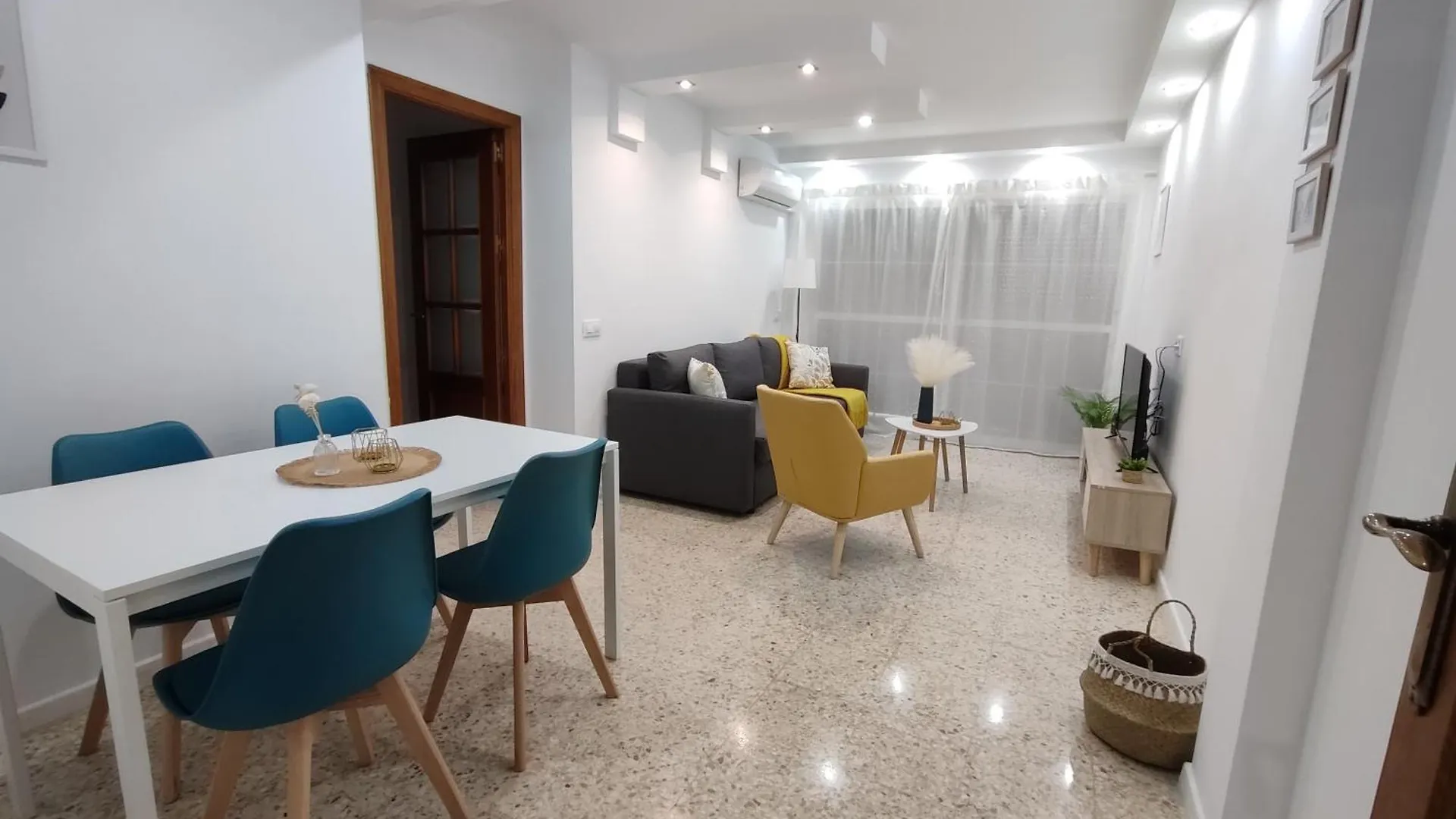 Precioso Apartamento En Sevilla. Camas Apartment